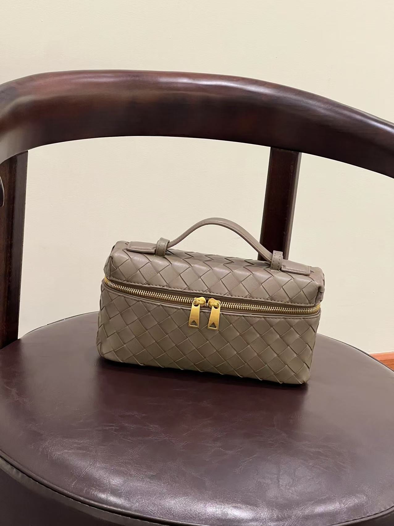 Women's Rhombus Sheepskin Box Authentic Leather Weave Crossbody Bags