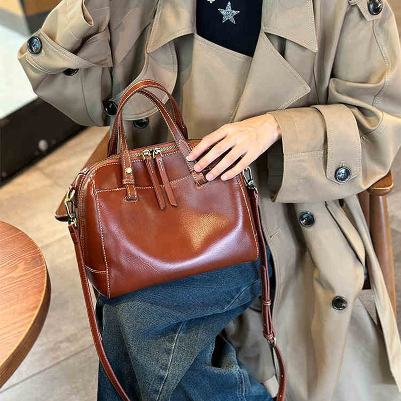 Women's Oil Wax Leather Large Capacity Commuter Handbags