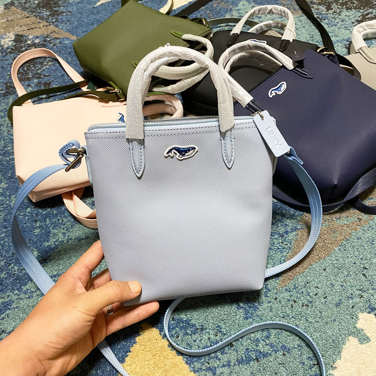 Women's Elegant Crocodile Portable Dumpling Waterproof Handbags