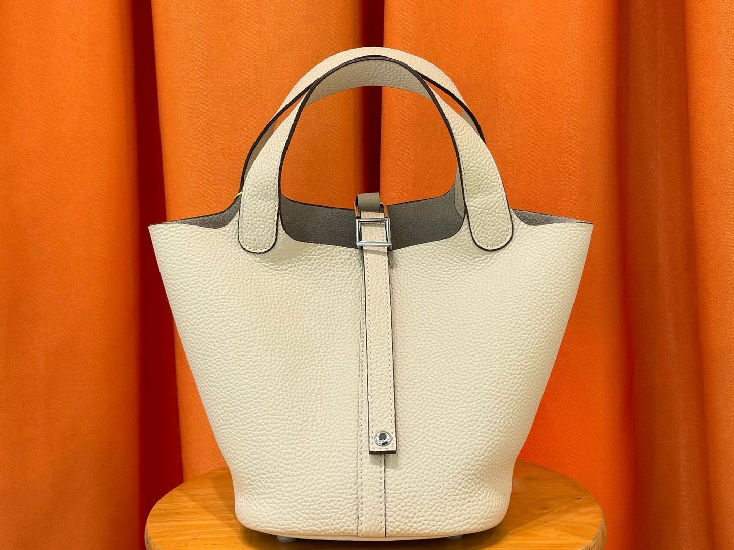 Women's Basket First Layer Cowhide Leather Sheath Handbags
