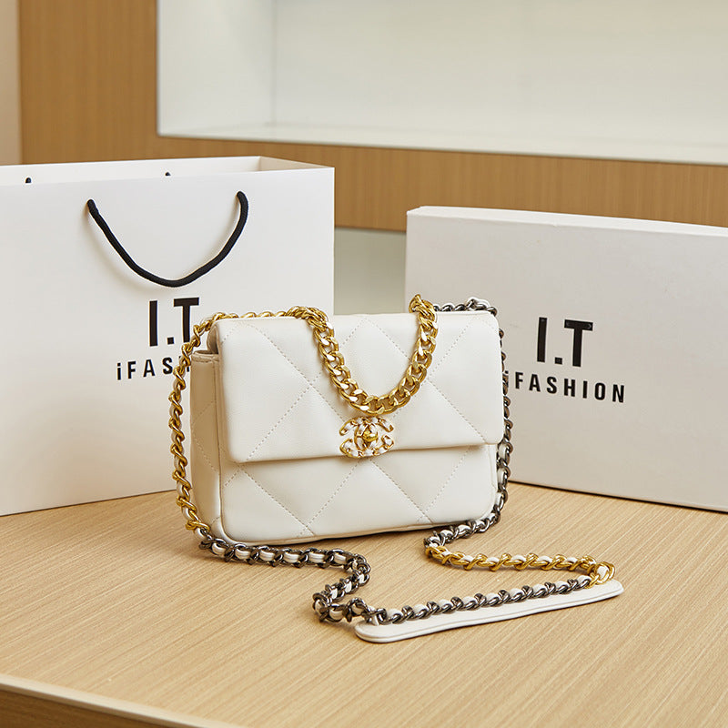 Women's Cloud Genuine Leather Diamond Chain Mouth Cover Crossbody Bags