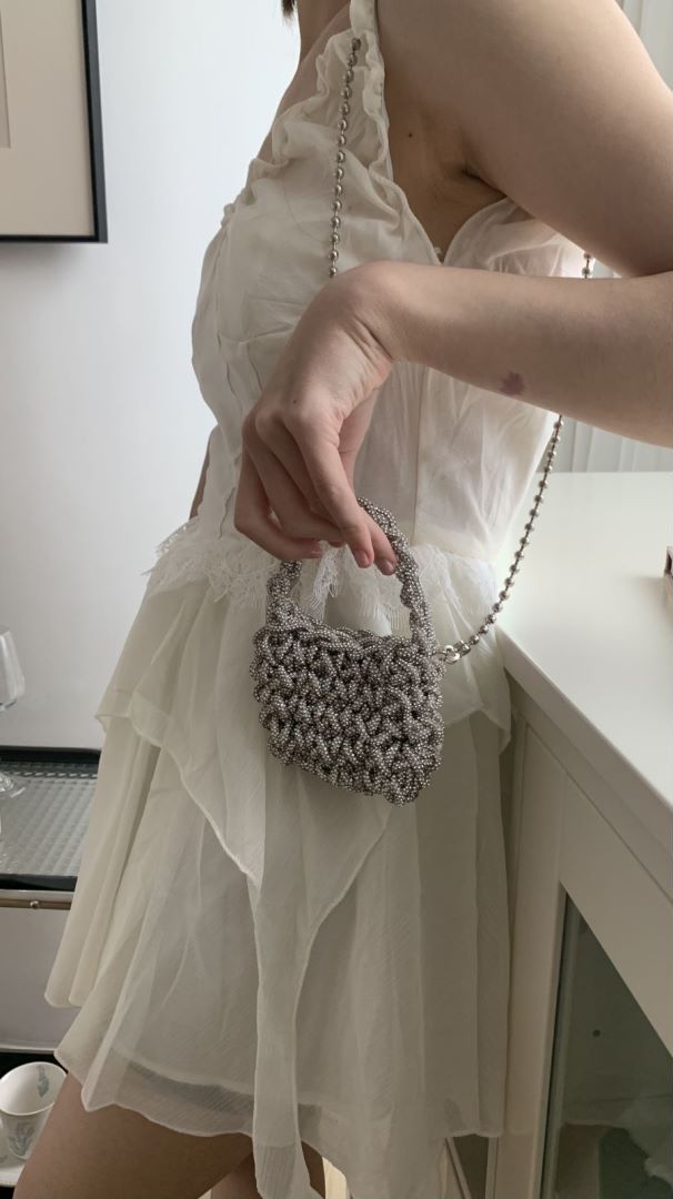 Dong Gate Rhinestone Design Hand-woven Portable Crossbody Bags