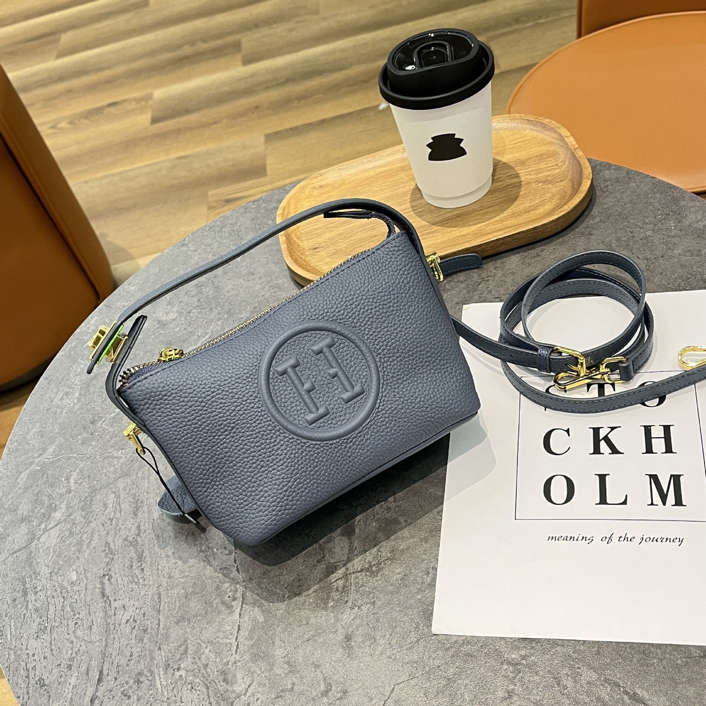 Women's Lunch Box Word Genuine Leather Portable Large Crossbody Bags