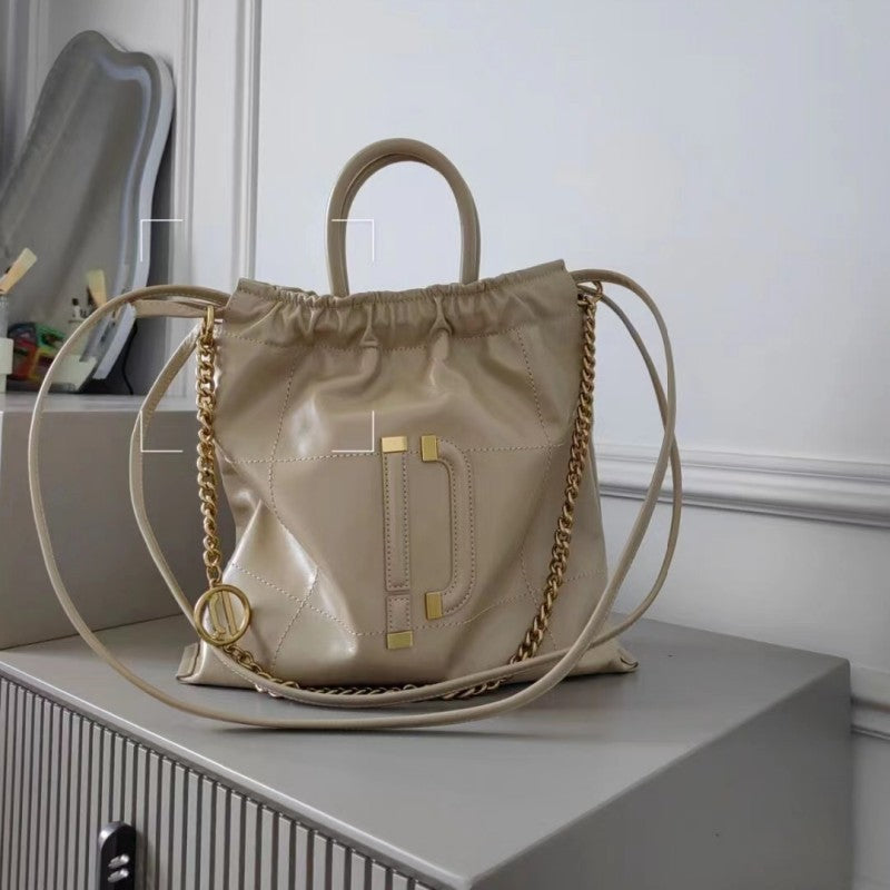 For Daily Necessity Design Series Chain Size Soft Handbags