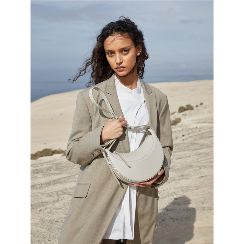 Women's French Design Advanced Texture Selenodont Leather Shoulder Bags