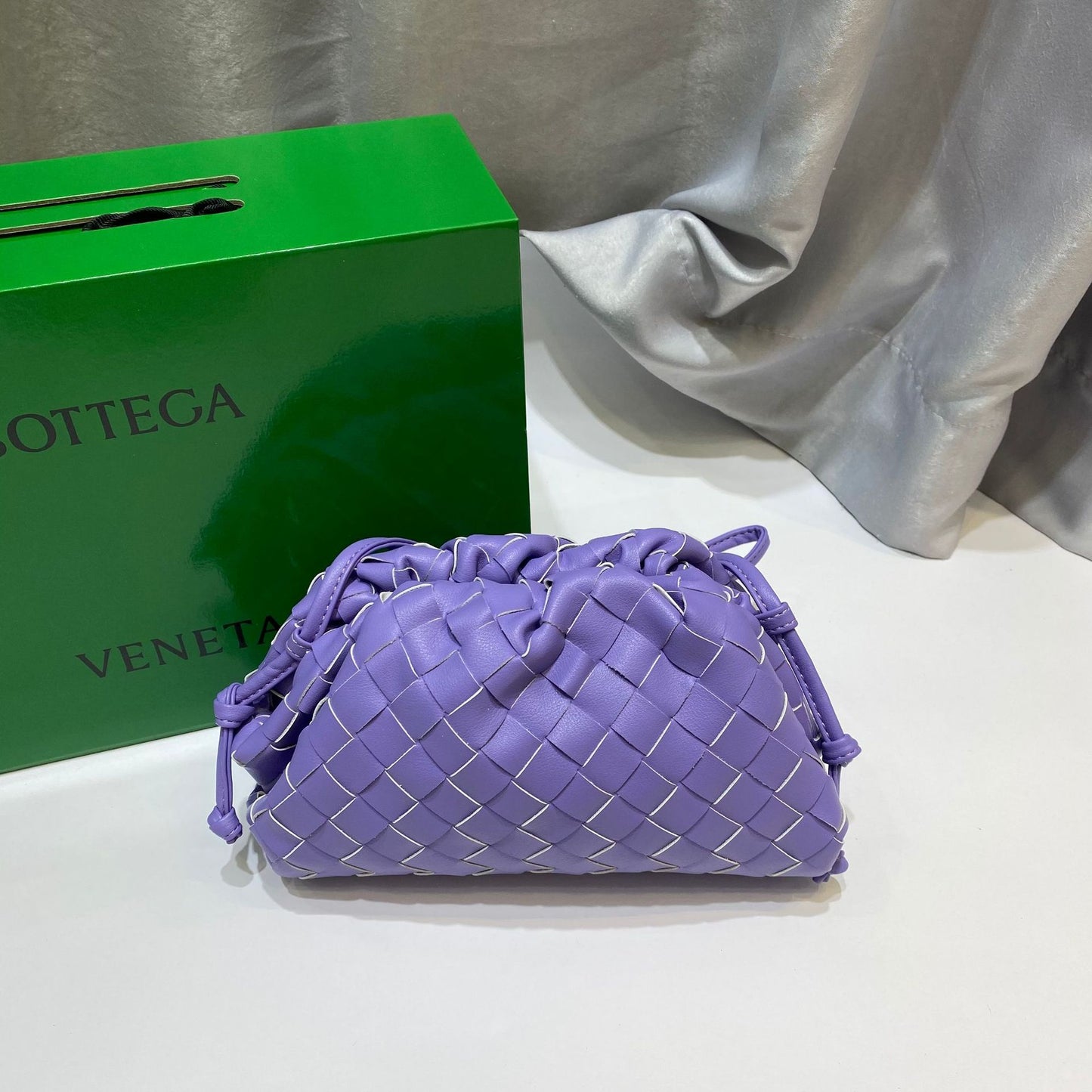 Women's Authentic Leather Weave Pleated Cloud Soft Cow Single Crossbody Bags
