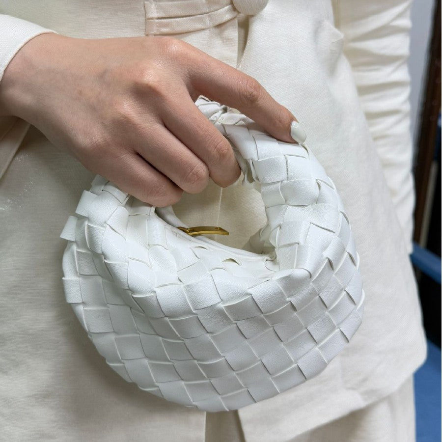 Mini Hand-held Dumpling Hand-woven Cloud Croissant Handbags