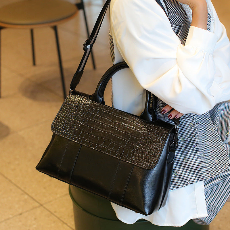 Women's Retro Fashion Large Capacity Genuine Leather Crossbody Bags