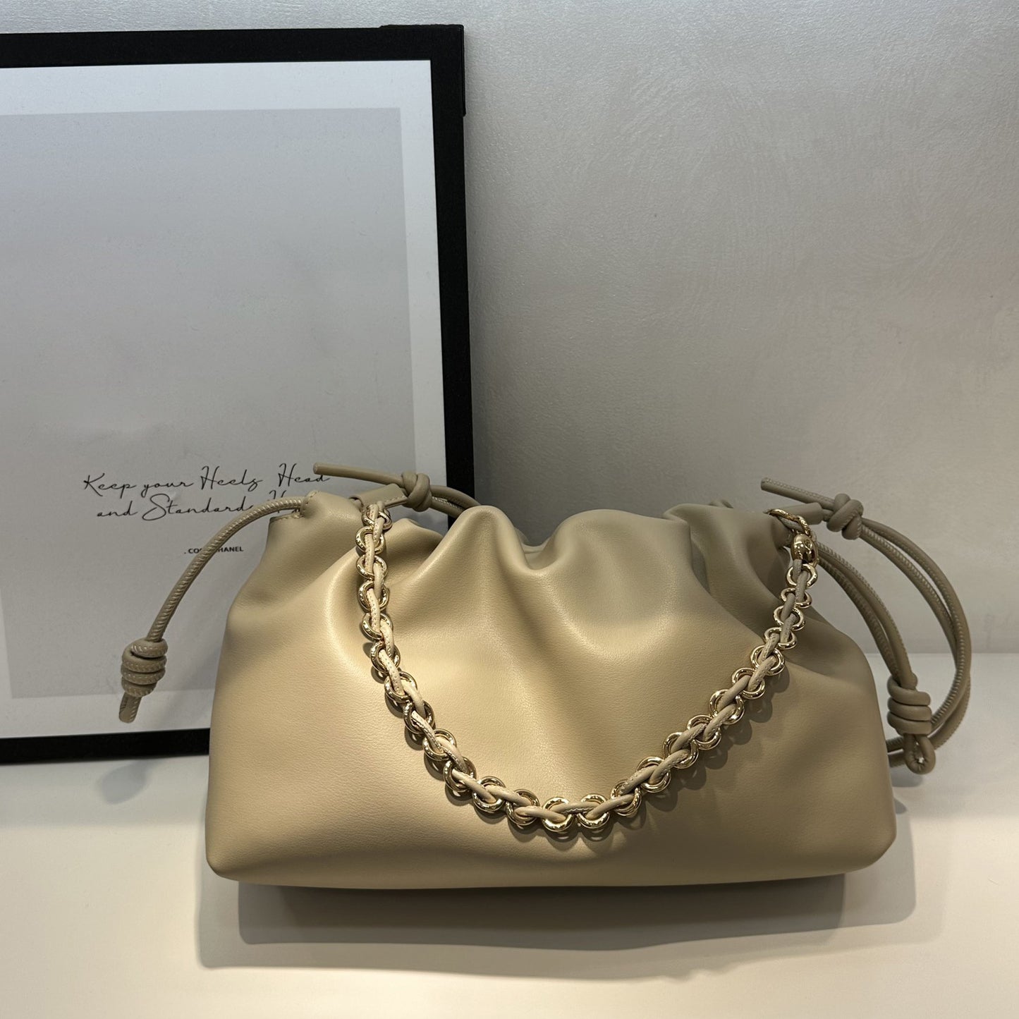 Women's Drawstring Lucky Genuine Leather Exquisite Hand Bags