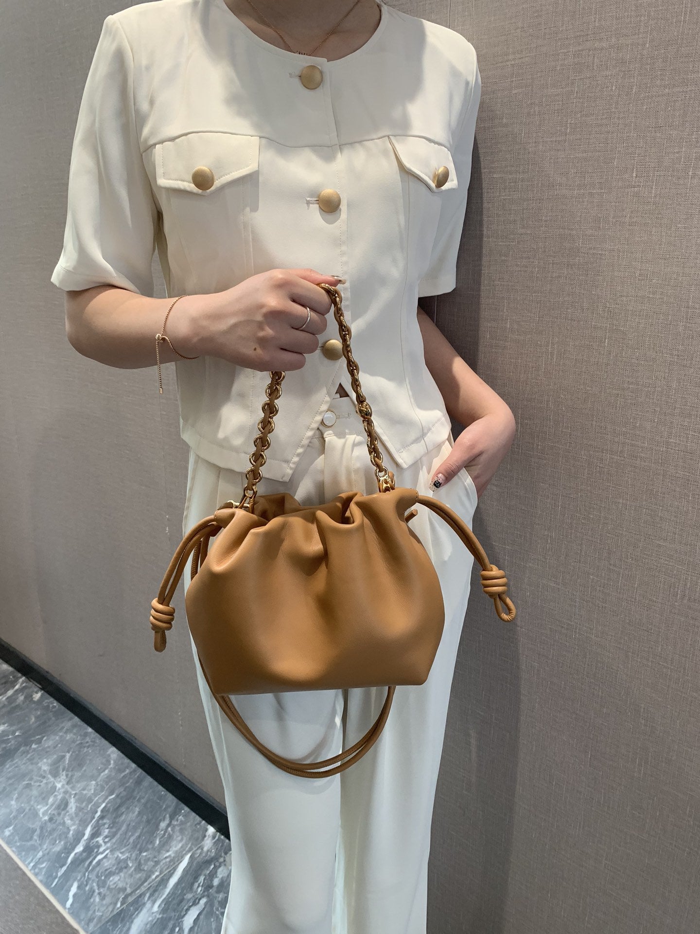 Women's Luo Mi Cowhide Chinese Drawstring Cloud Shoulder Bags