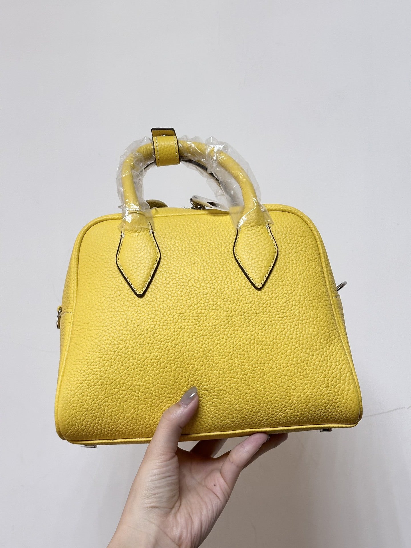 Women's Handmade Lychee Pattern Top Layer Leather Shoulder Bags