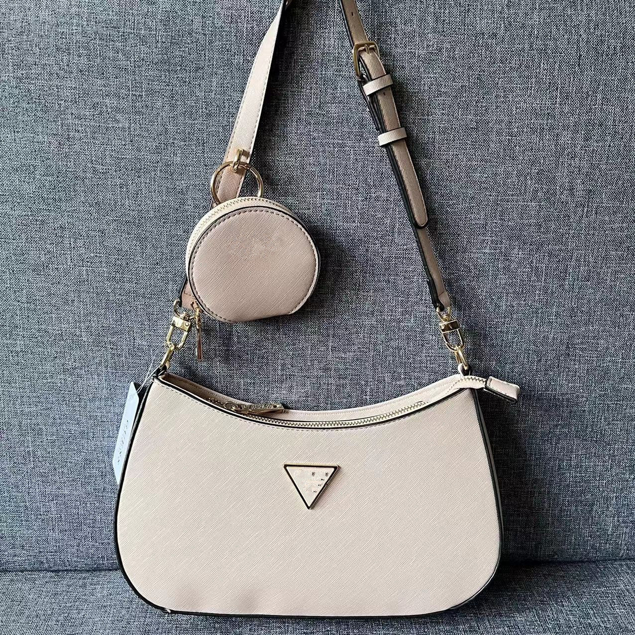 Women's Simple Style Selenodont Underarm Solid Color Shoulder Bags