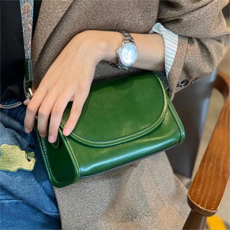 Women's Retro Fashion Trendy Wide Strap Bags