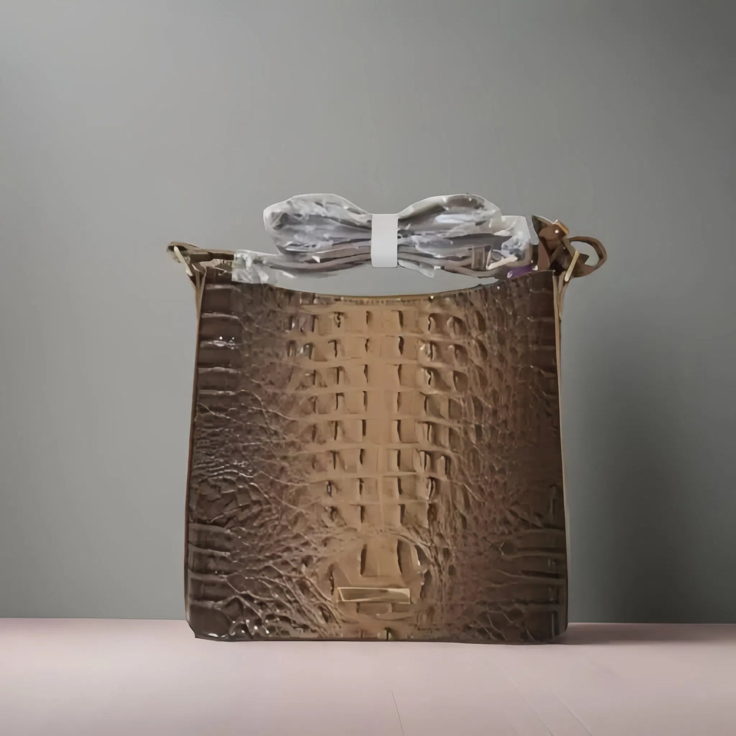 Women's Portable Retro Crocodile Pattern Brahmin Crossbody Bags