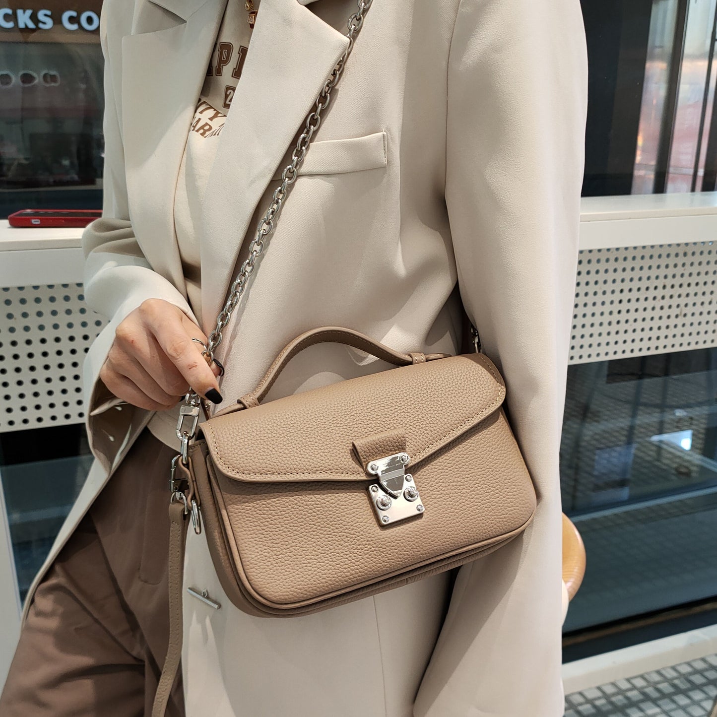 Chain Fashion Commuter High-grade First Layer Handbags