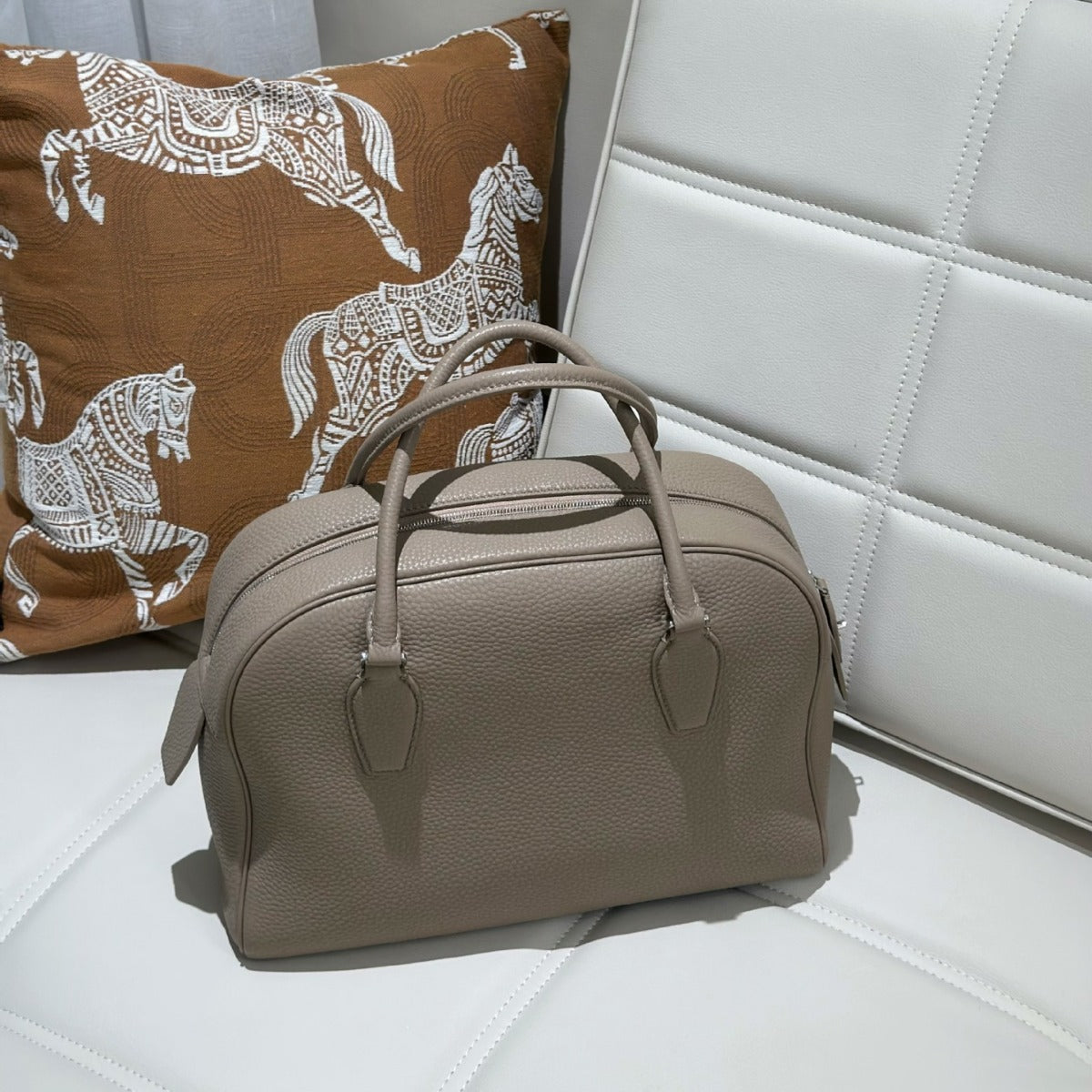 Women's Capacity Retro Boston First Layer Imitation Handbags