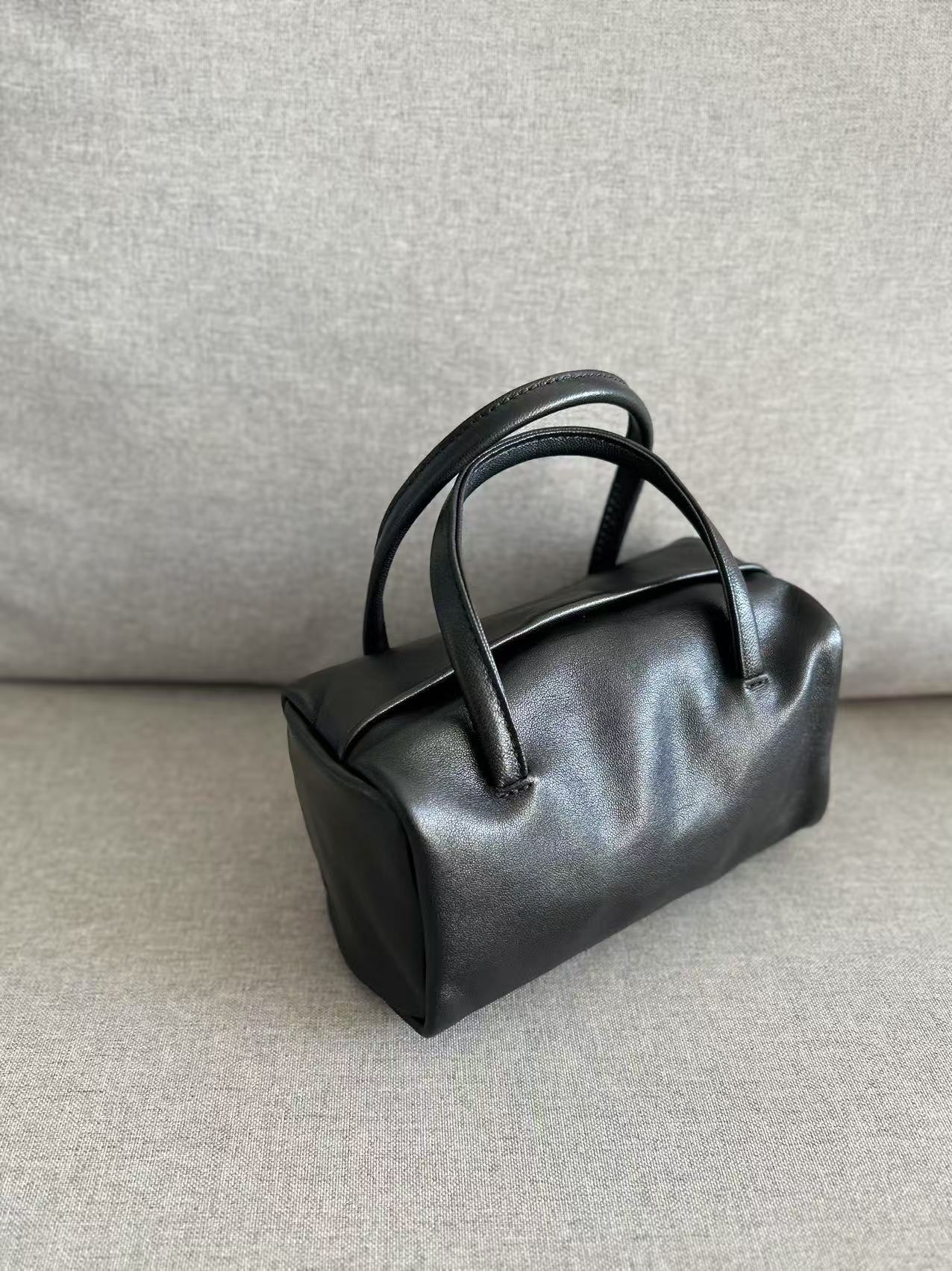 Women's Orange Cute Plant Sheepskin Frosted Toast Handbags