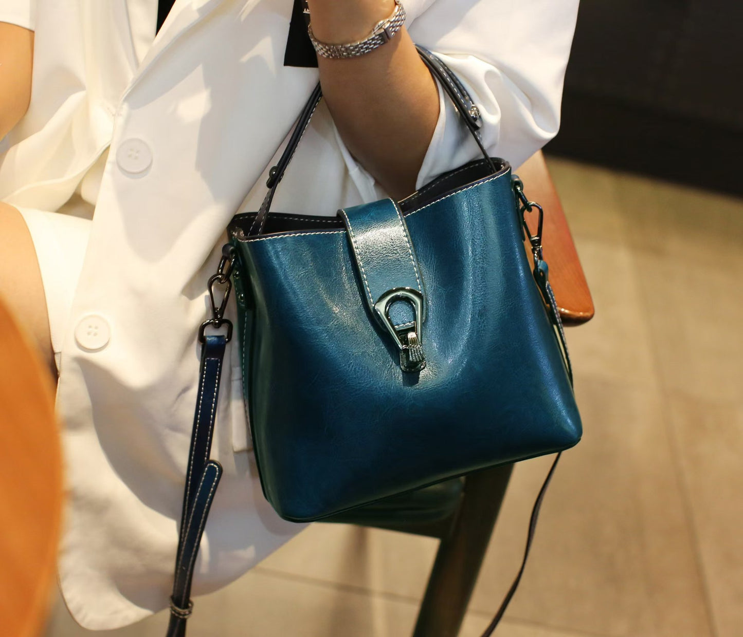 Women's Classic Summer Genuine Leather Versatile Handbags