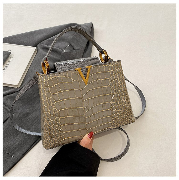 Women's Diana Lychee Pattern V-shaped Golden Edge Shoulder Bags