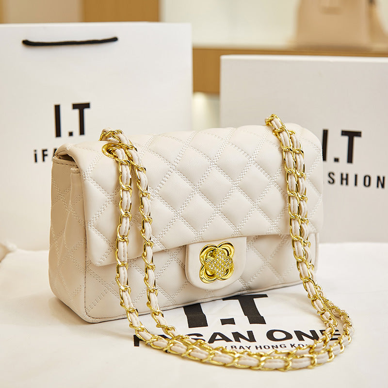 Women's Classic Style Rhombus Chain Large Capacity Shoulder Bags
