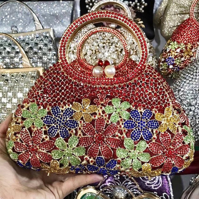 Women's Strictly Selected Little Daisy Diamond Flowers Rhinestone Large Capacity Evening Bags
