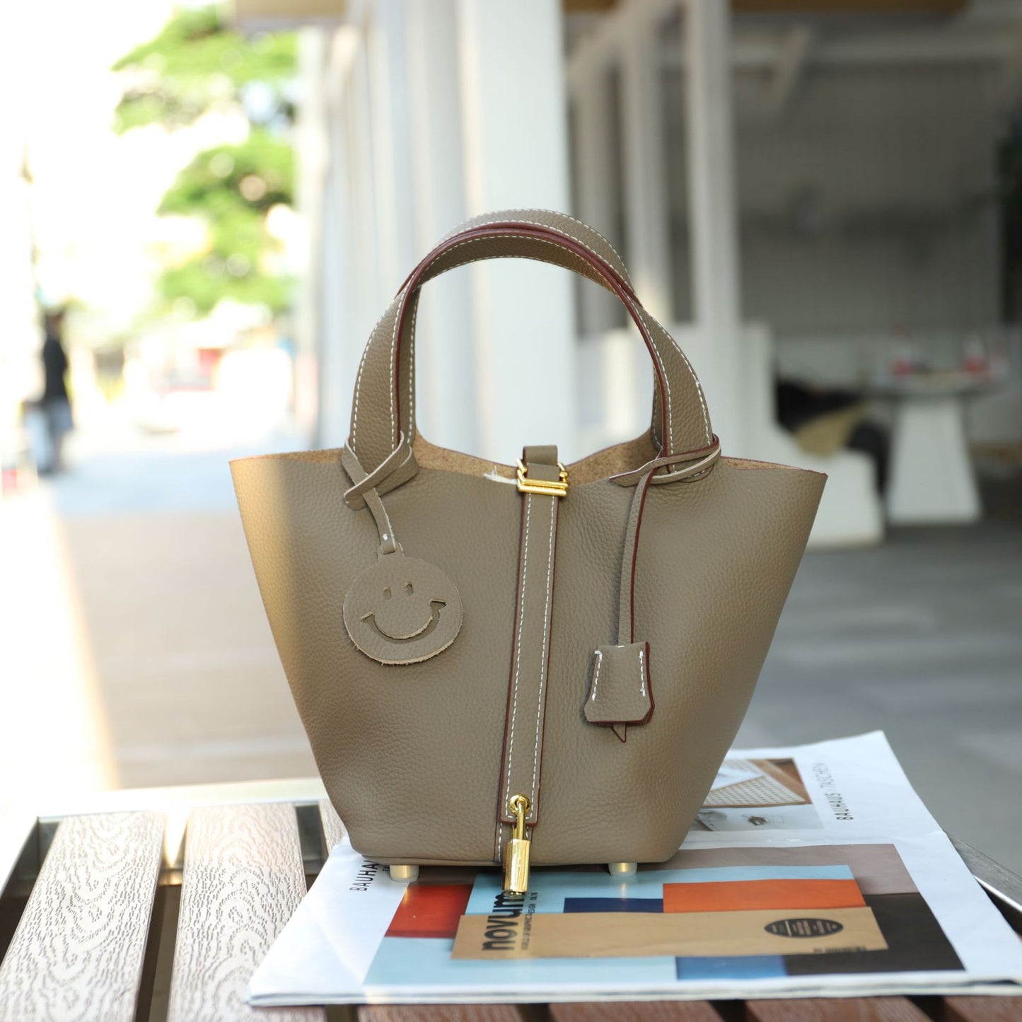 Women's First Layer Cowhide Leather Tide Match Handbags