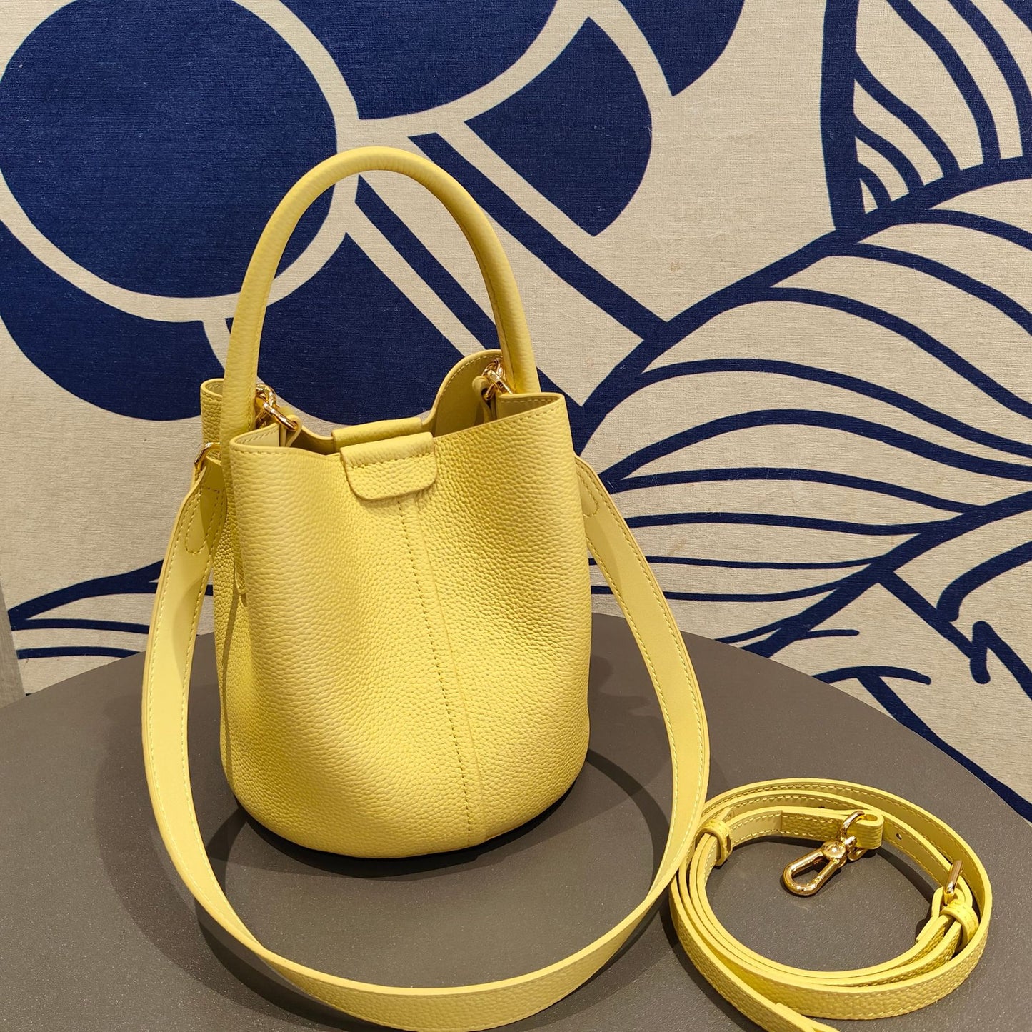 Top Layer Cowhide Deformation Large Capacity Handbags