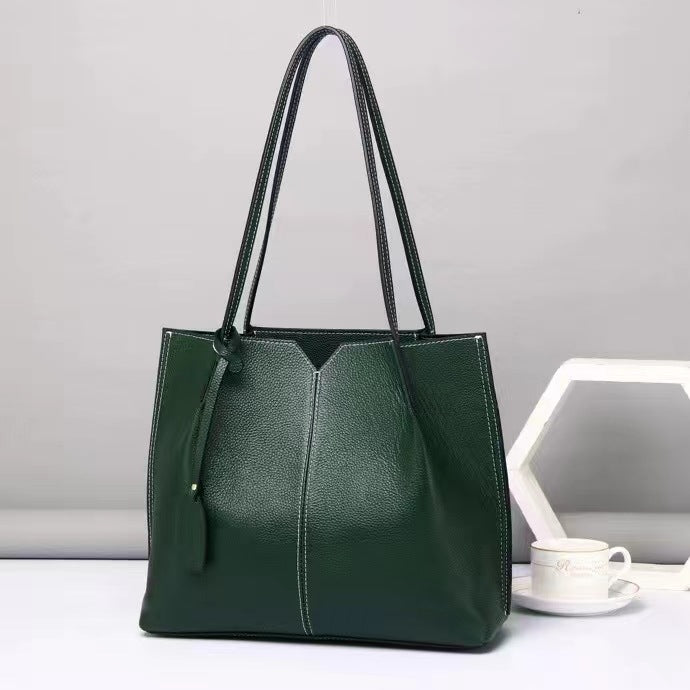 Women's Fashionable Large Capacity Solid Color Simple Handbags