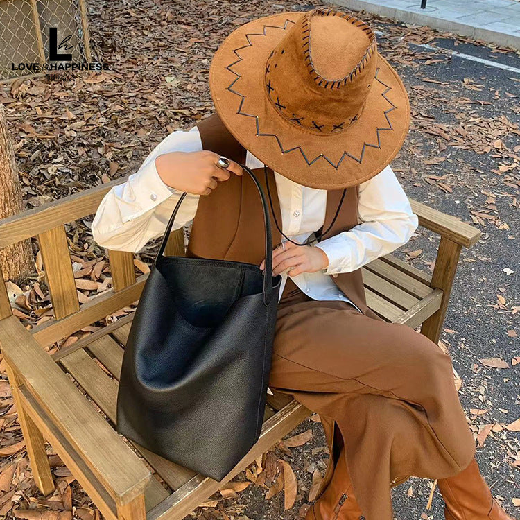 Leather Large Capacity Commuter Portable Lychee Handbags