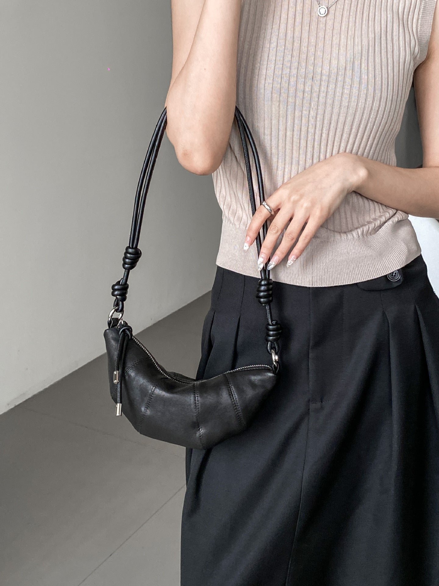 Women's Niche Croissant Fashion Genuine Leather Underarm Bags