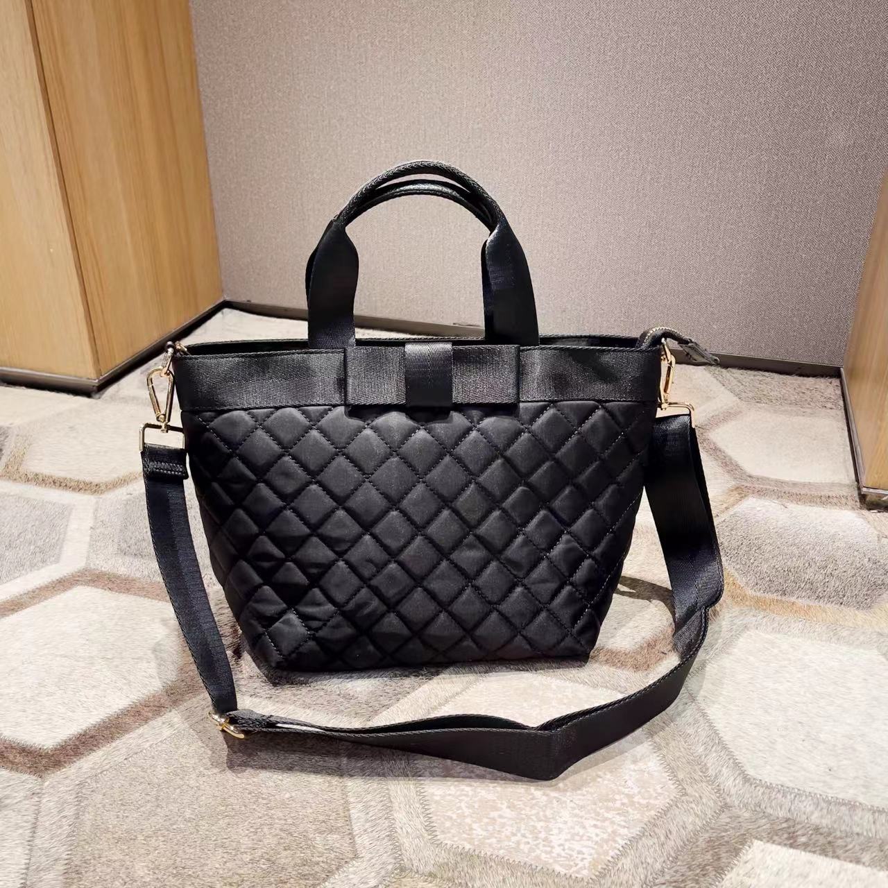 Medium Dumpling Simple Rhombus Oxford Nylon Bags