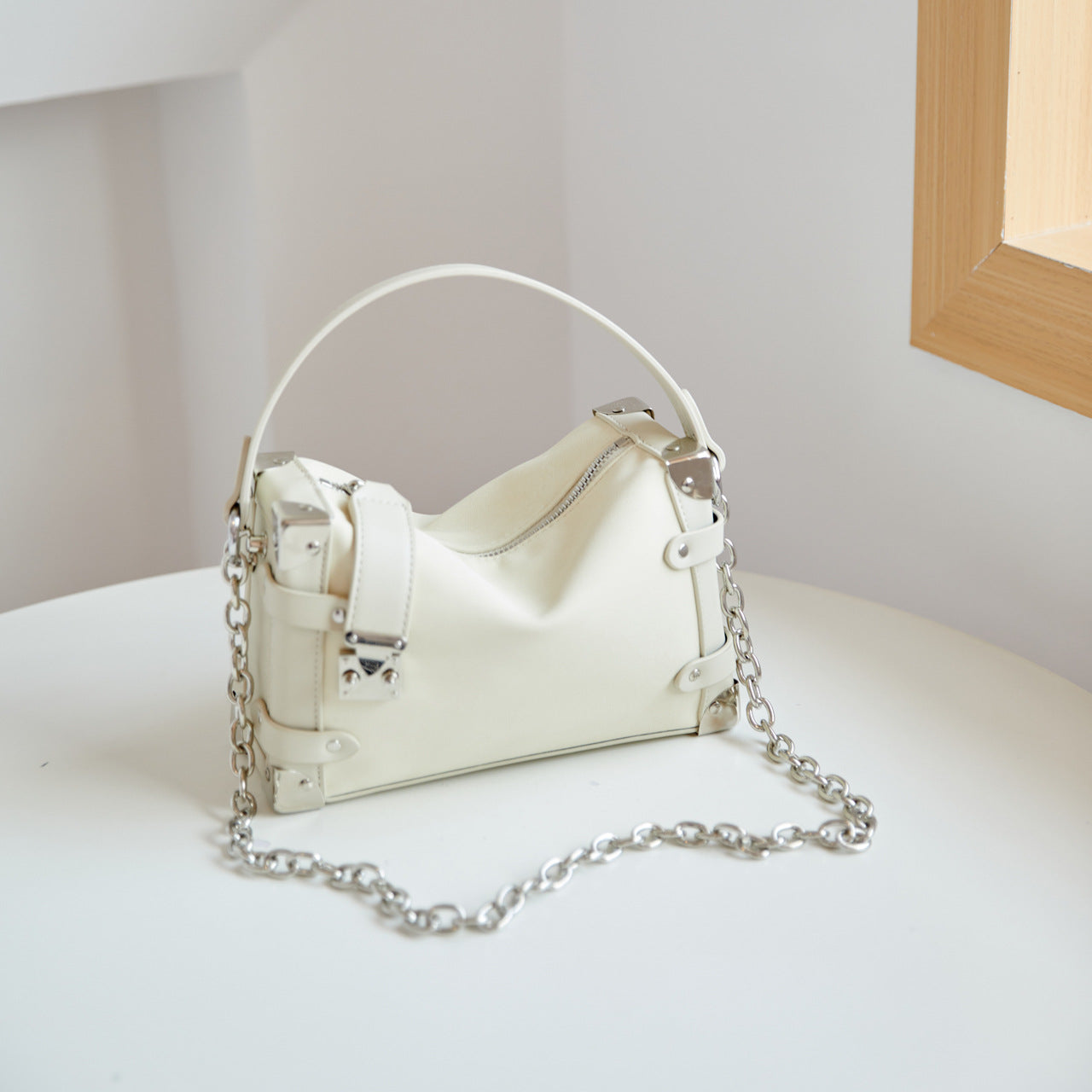 Women's Simple Chain Fashionable Elegant High-grade Punk Bags