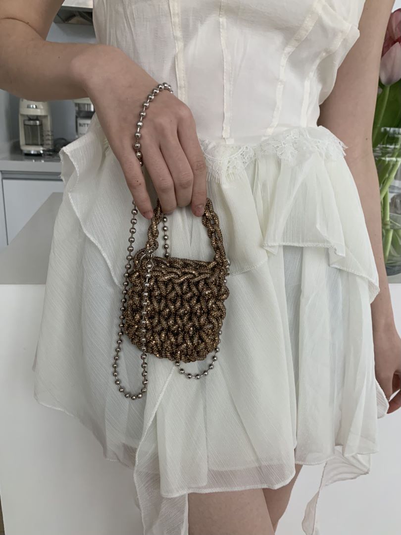 Dong Gate Rhinestone Design Hand-woven Portable Crossbody Bags