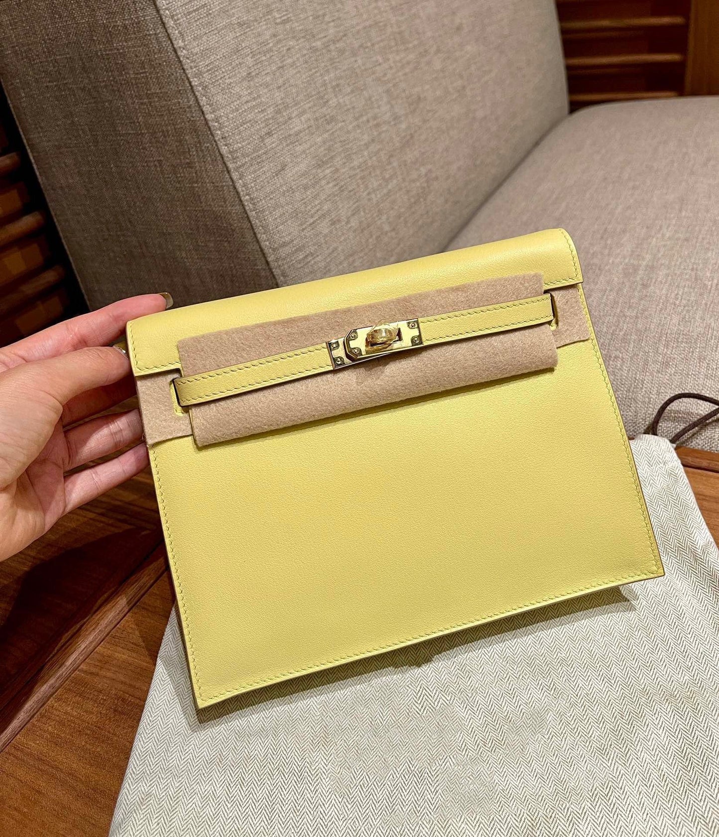 Women's Wax Line Kelly Dancing Leather Hand Shoulder Bags