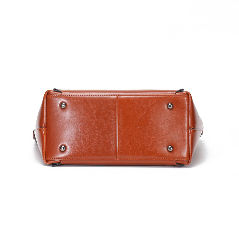 Women's Large Capacity High-grade Exquisite Commuter Leather Shoulder Bags