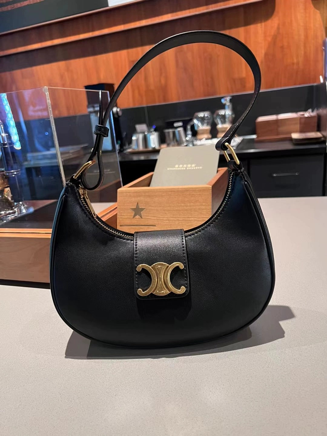 Women's Genuine Leather Underarm Retro Fashion Saddle Bags