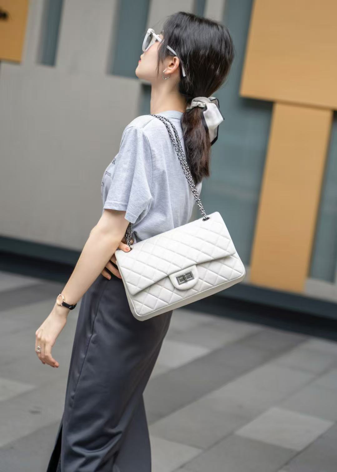 Women's Sheepskin Large Capacity Chain Single Portable Classic Style Bags