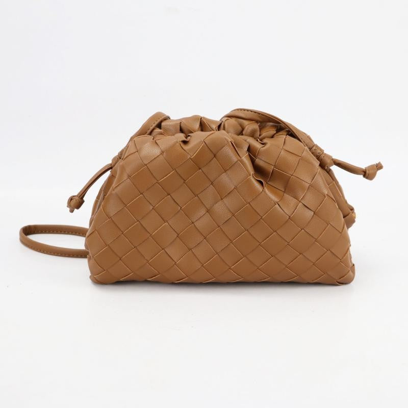 Women's Authentic Leather Weave Pleated Cloud Soft Cow Single Crossbody Bags