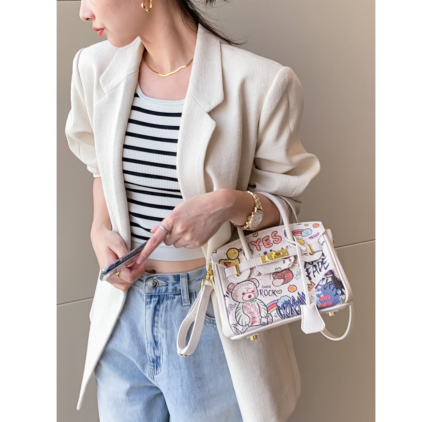 Women's Unique Iti Platinum Kelly One Crossbody Bags