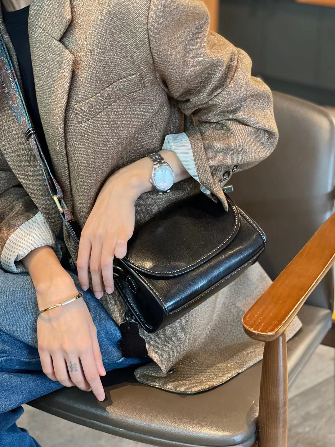 Women's Retro Fashion Trendy Wide Strap Bags