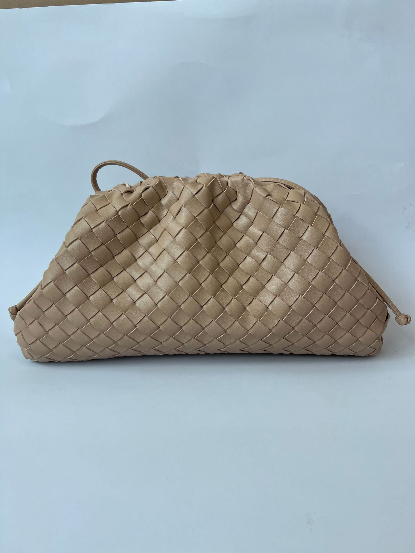 Women's Cloud Retro Large Woven Capacity Simple Handbags