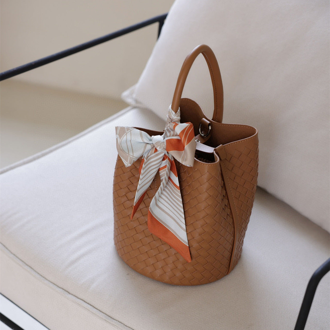 Women's Leather Handmade Woven High-grade Cowhide Simple Crossbody Bags