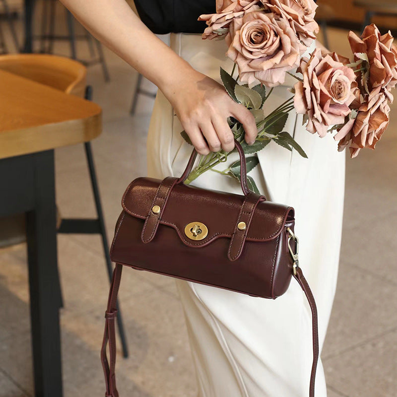 Women's Tanned Leather Cowhide Cambridge Fashion Vintage Crossbody Bags