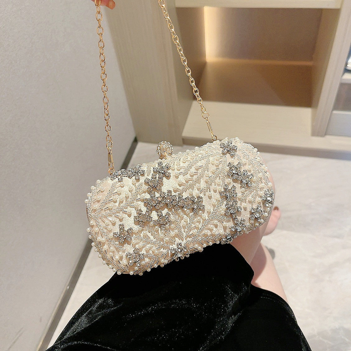 Women's Heavy Handmade Pearl Embroidery Dinner Clutch With Evening Bags