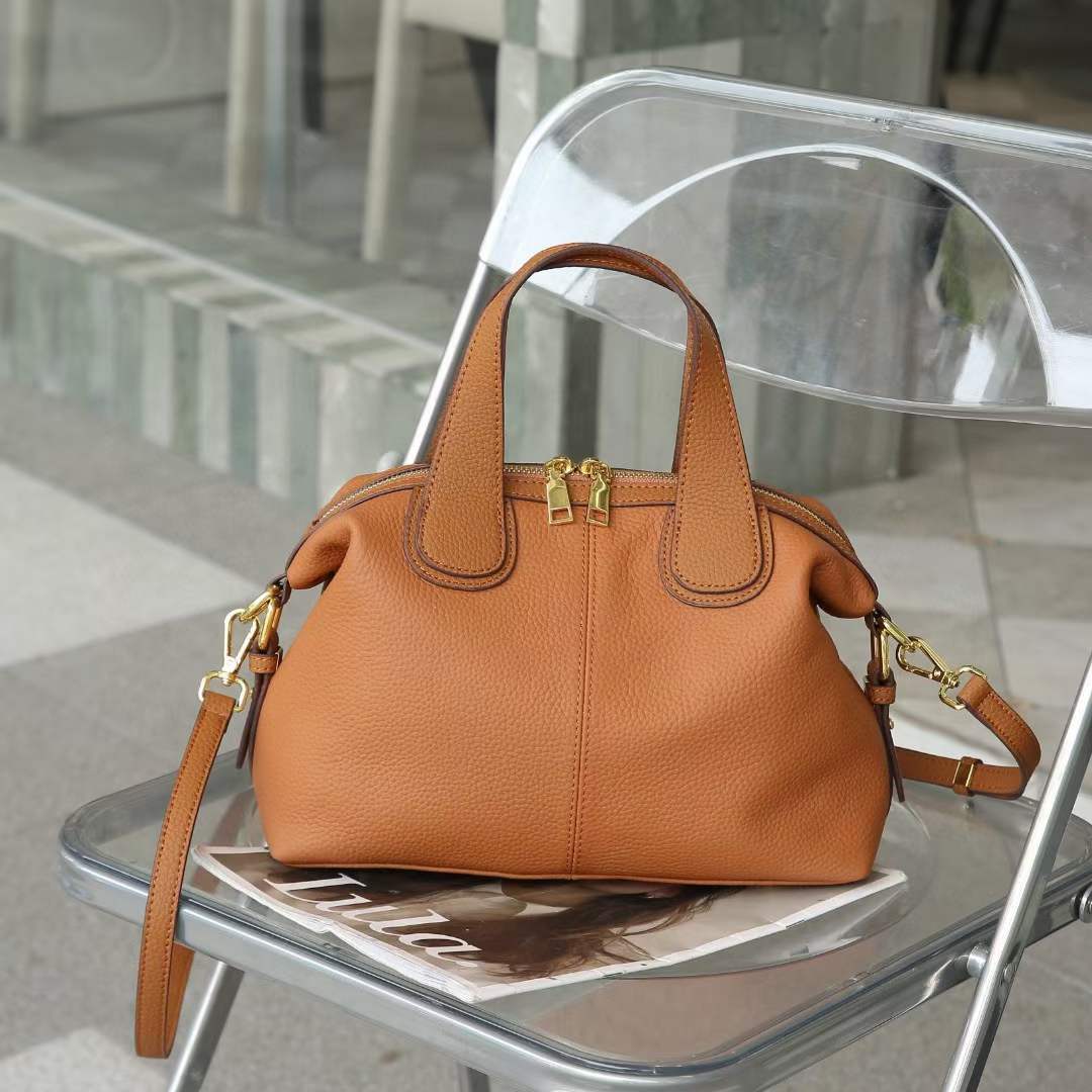 Women's Boston High-grade Large Capacity Commuter Leather Mother Shoulder Bags