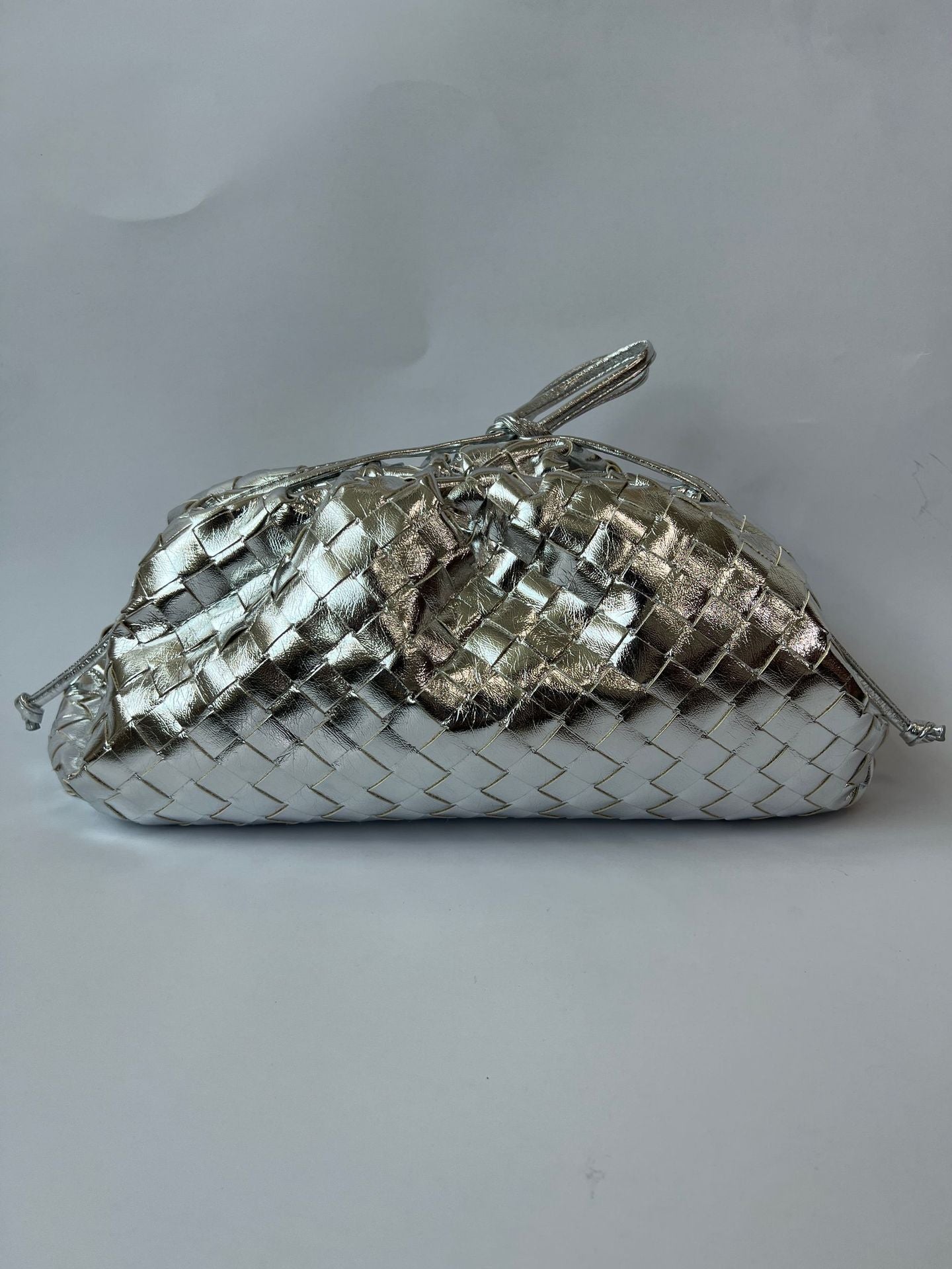Large Size Cloud Woven Capacity Clip Crossbody Bags