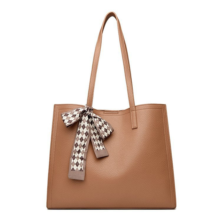 Wind Female Large Capacity Fashion Commute Handbags
