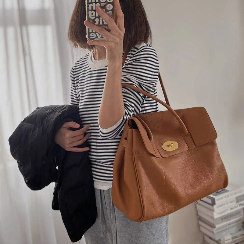 Women's Use British Retro Genuine Leather Commuter First Shoulder Bags