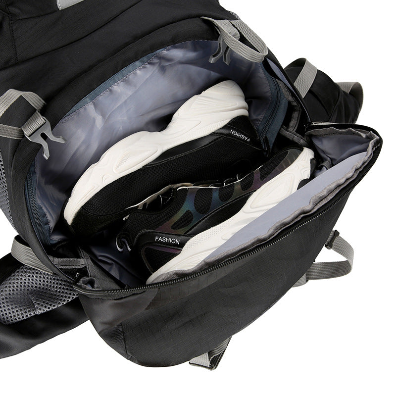 Large Capacity With Stand Bearing System Mountaineering Backpacks