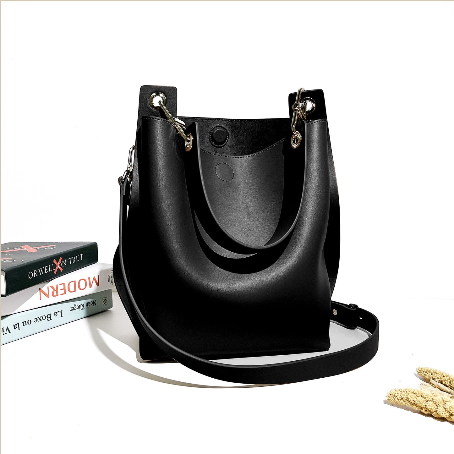 Women's Korean Style Design Large Capacity Totes Shoulder Bags